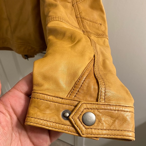 Brand New Tan Genuine leather mens jacket from Danier Leather NEVER WORN - Picture 14 of 14